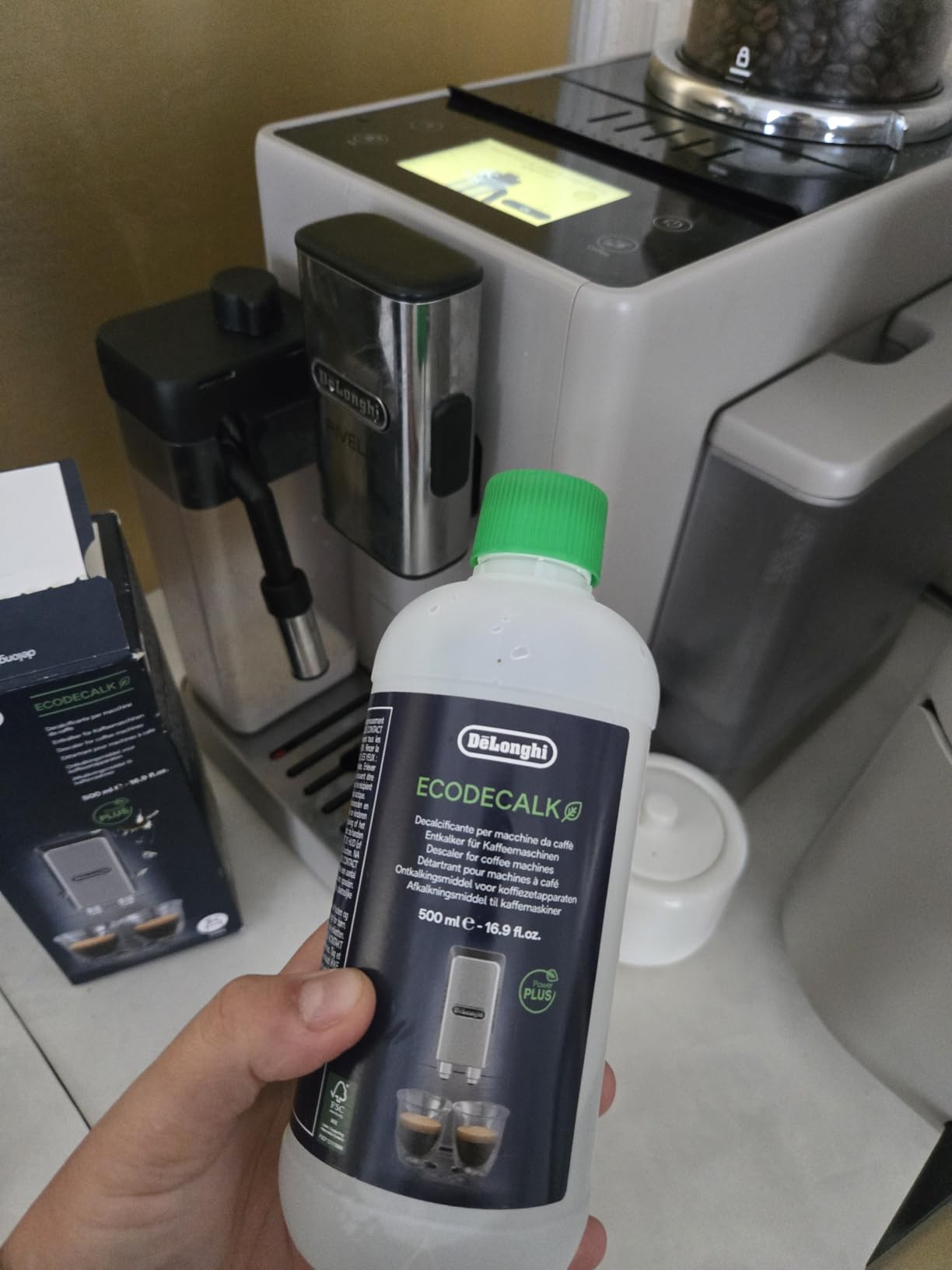 6175585afe9392aa3ed1d5e749378260