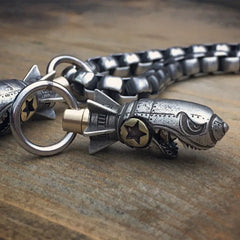 Porte-clés de voiture en alliage de bouteille de requin, accessoires de sac, porte-clés à breloques, décoration de mode, élément pendentif Portable, pendentif d'halloween