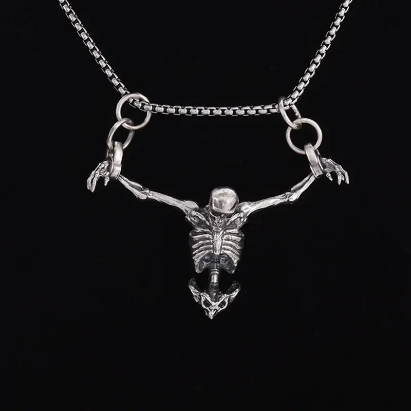 Collier Pendentif Faux de la Mort - Bijou Gothique Enfer