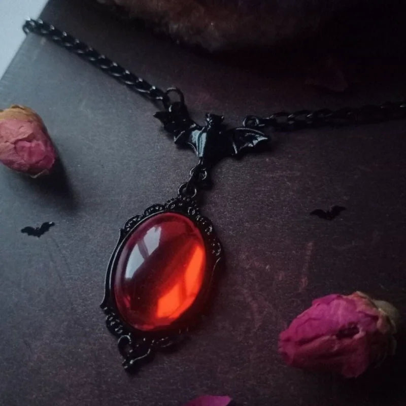 Collier Pendentif Quartz Rouge - Ovale Gothique Halloween