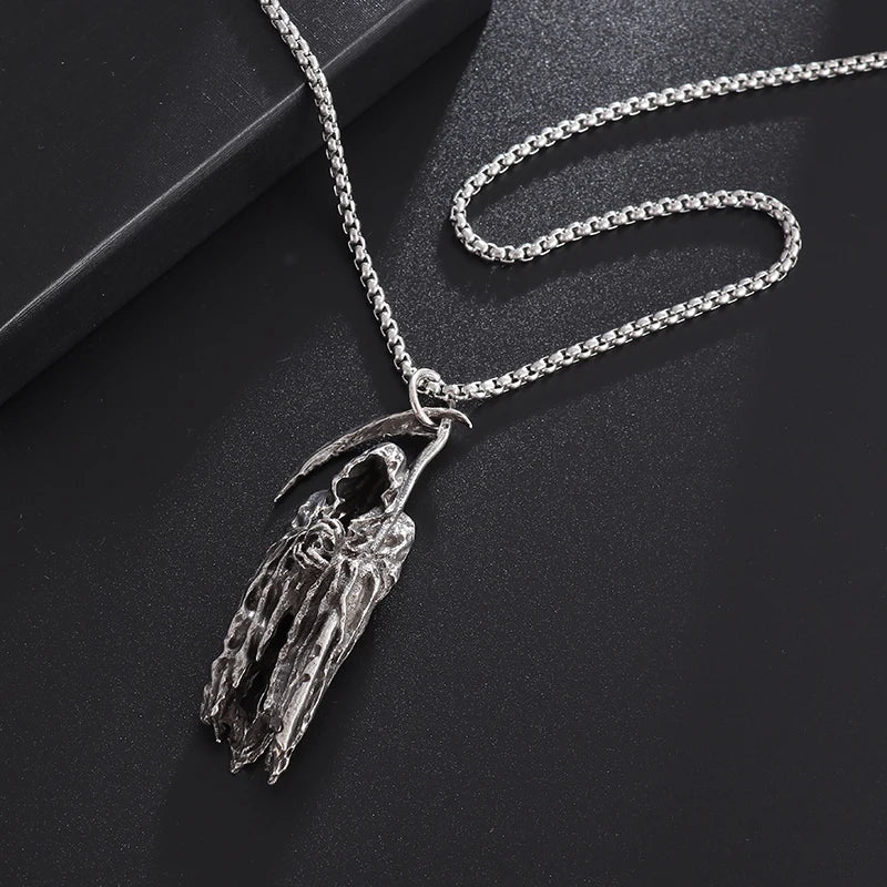 Collier Pendentif Faux de la Mort - Bijou Gothique Enfer