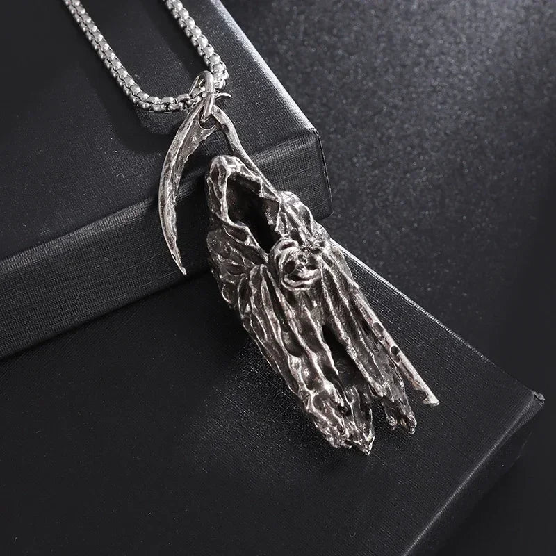 Collier Pendentif Faux de la Mort - Bijou Gothique Enfer