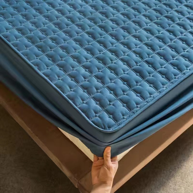 Thicken Quilted Mattress Cover King Queen Quilted Bed Fitted Bed Sheet Anti-Bacteria Mattress Topper Air-Permeable Bed Pad