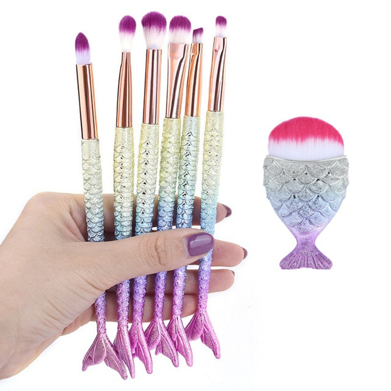 Set de pinceaux maquillage Mermaid – Fond de teint, fard et enlumineur